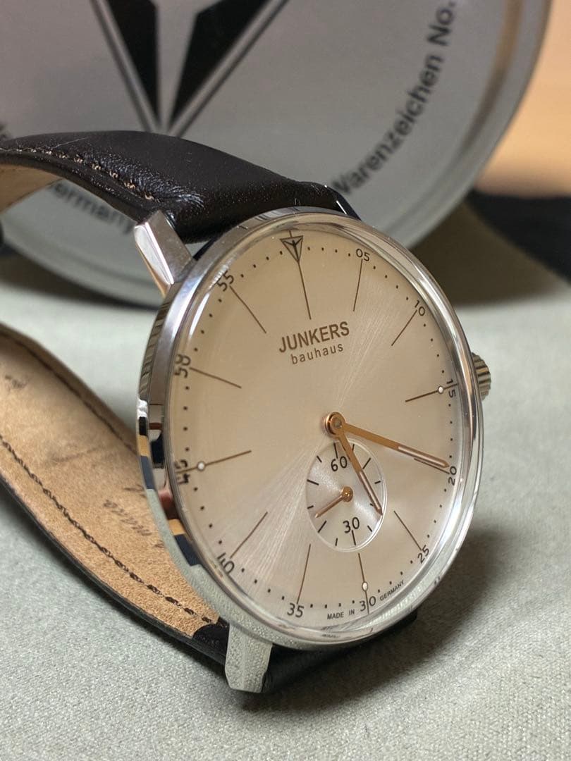 JUNKERS ユンカース 手巻き　薄型手巻きムーブメントの傑作ETA/7001