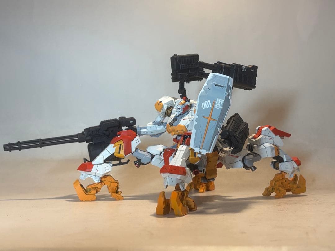 HG 赤いガンダム 完成品 ガンプラ