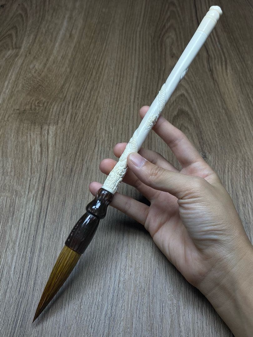 天然マンモス牙美しい手作り彫刻　彫龍　毛筆