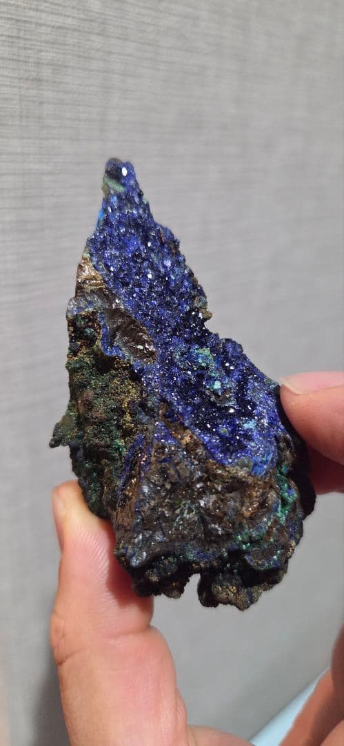 【中国・陝西省産 アズマラカイト原石】 103グラム　キラキラ✨