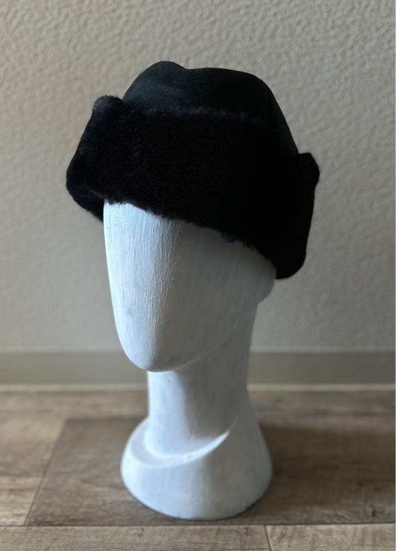 MISTRAL フランス製 リアル ムートン トーク　防寒　羊革　黒　未使用品