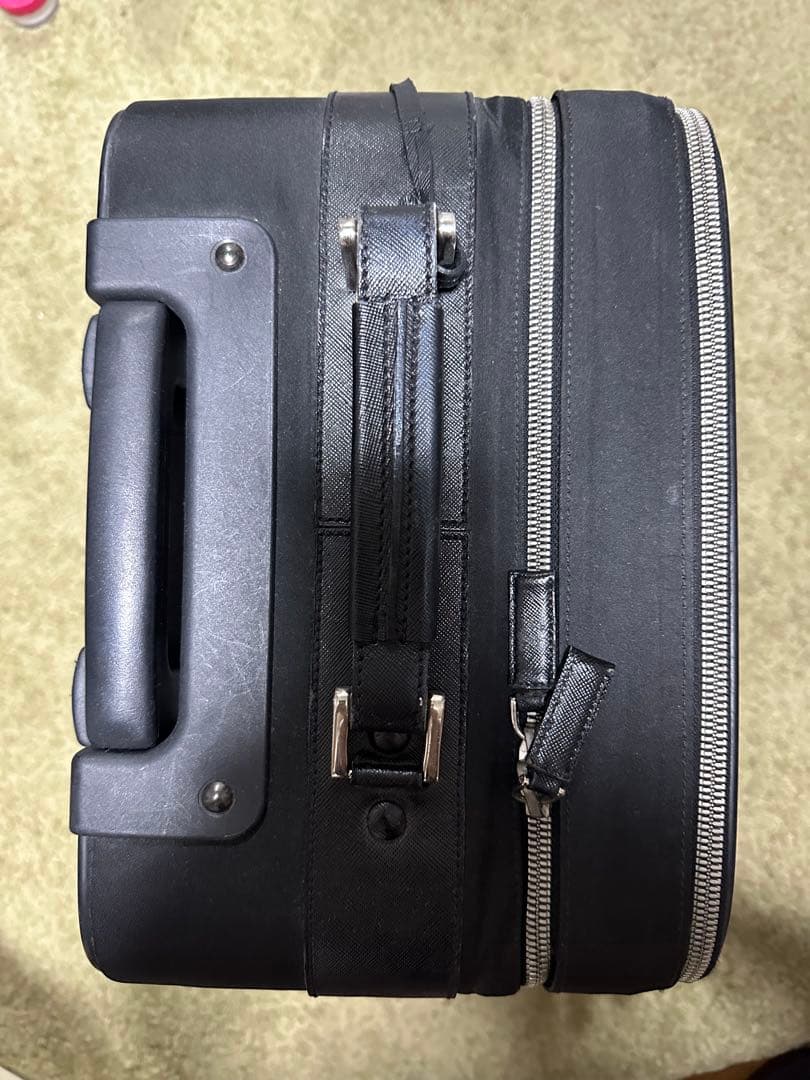 PRADA キャリーケース