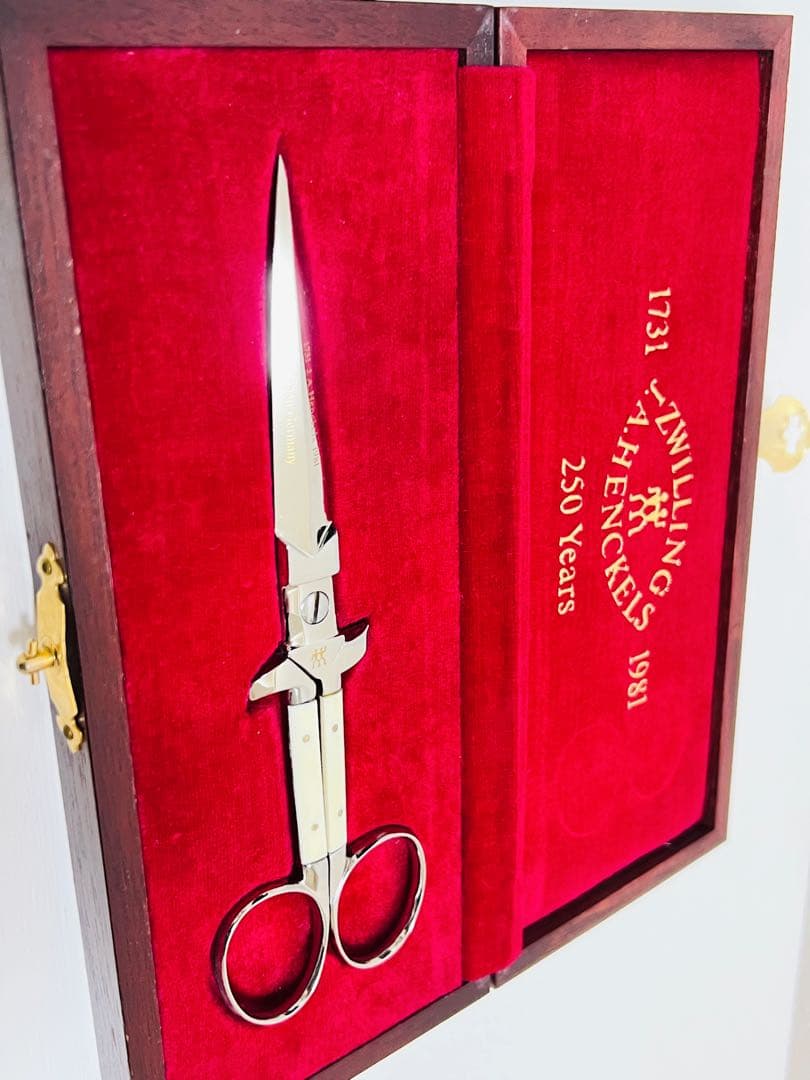 ■ZWILLINGS HA HENCKELS 250周年記年　ドイツ　ヘンケルス