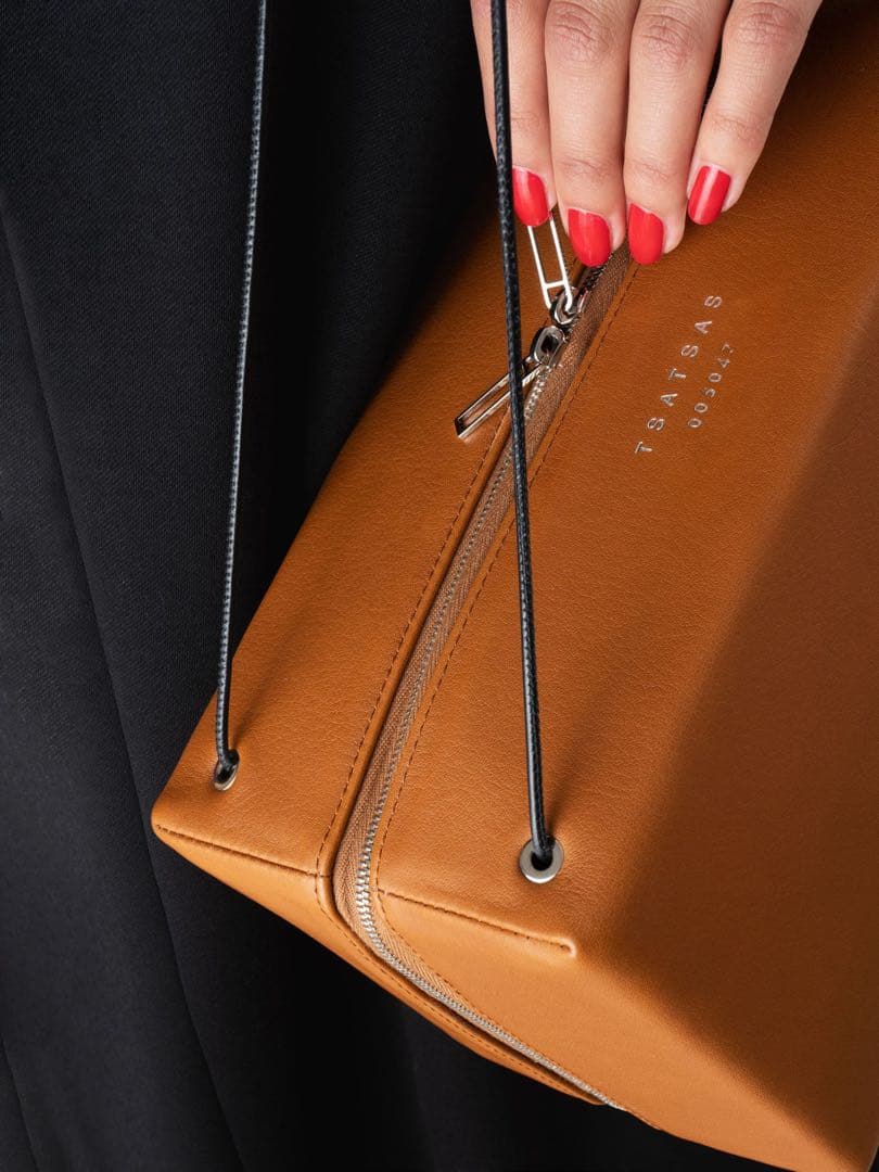 正規品 定価16万TSATSAS ツァツァス LINDEN リンデン