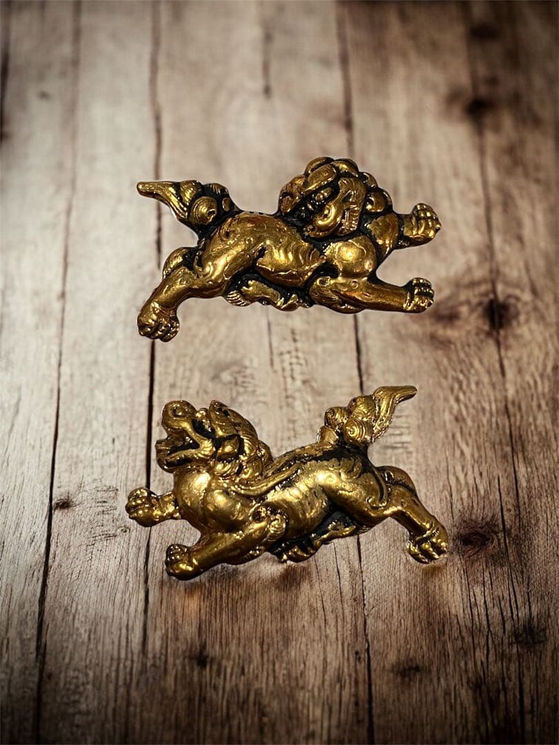 旧家蔵出し　日本刀　銅地　装具　 目貫　獅子の図　彫金彫刻細工　左右