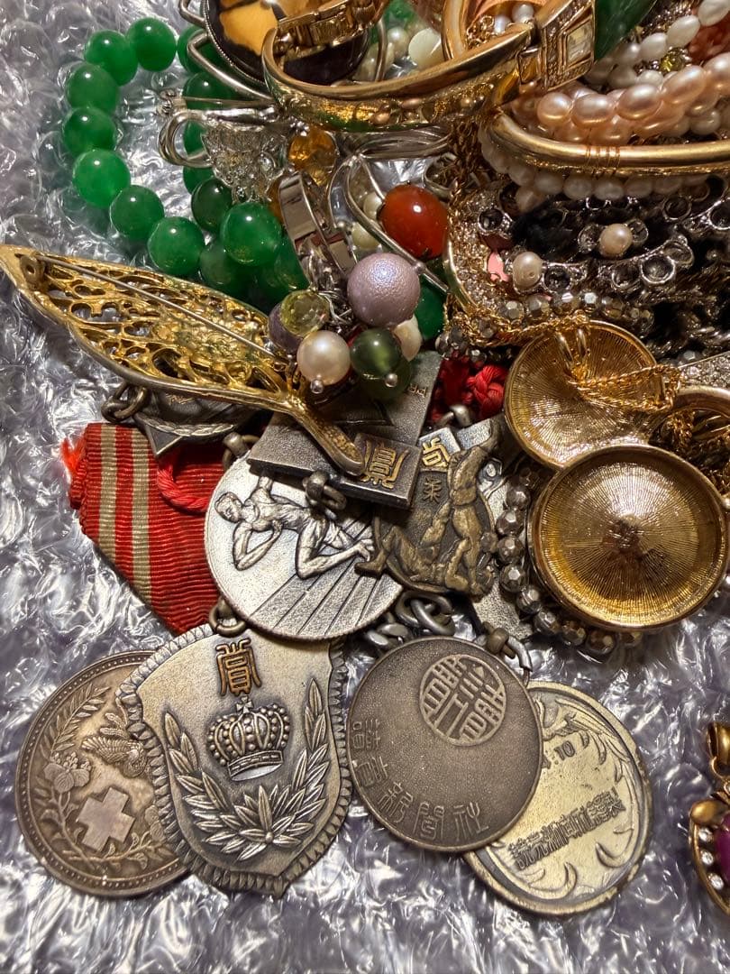 ブ*キ様 遺品整理 アクセサリー まとめ