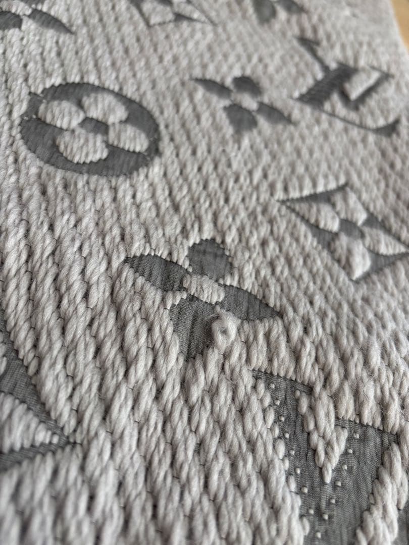 LOUIS VUITTON ロゴマニア　エシャルプ　マフラー　グレー