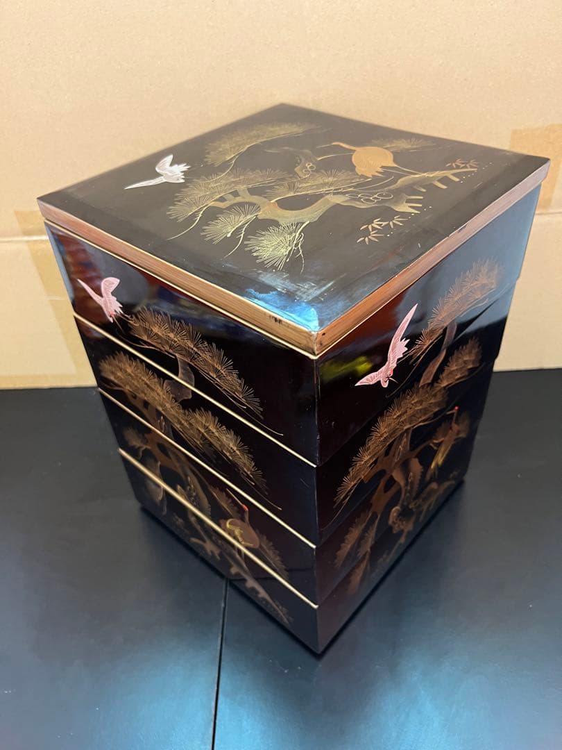 785 黒漆塗り沈金重箱　鶴松金蒔絵　松　4重　高級