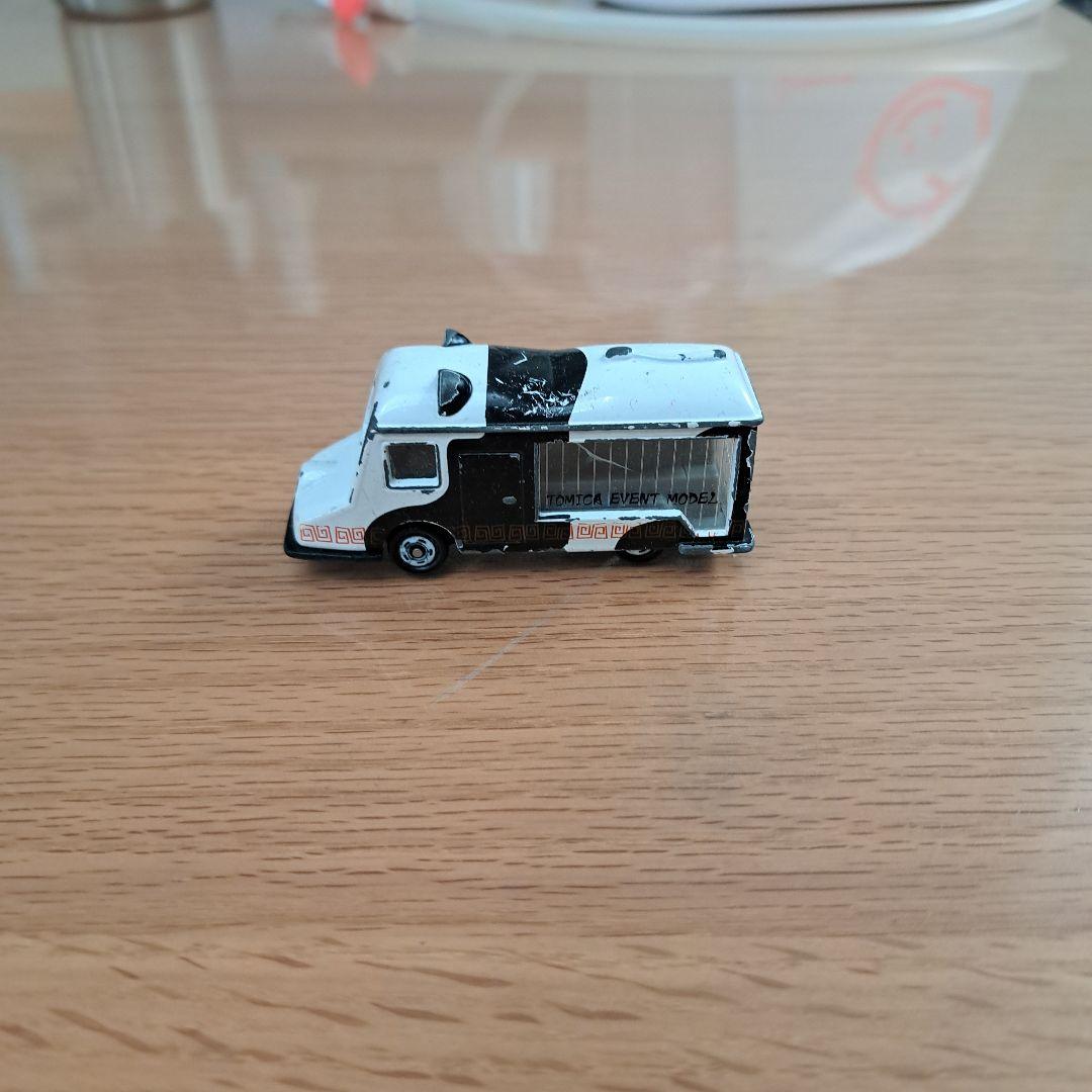 トミカ　パンダバス