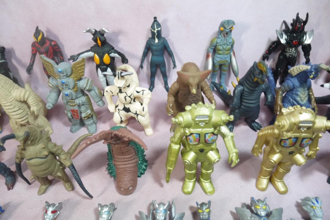 ウルトラヒーローシリーズ500　ウルトラ怪獣シリーズ500　ソフビ　68体