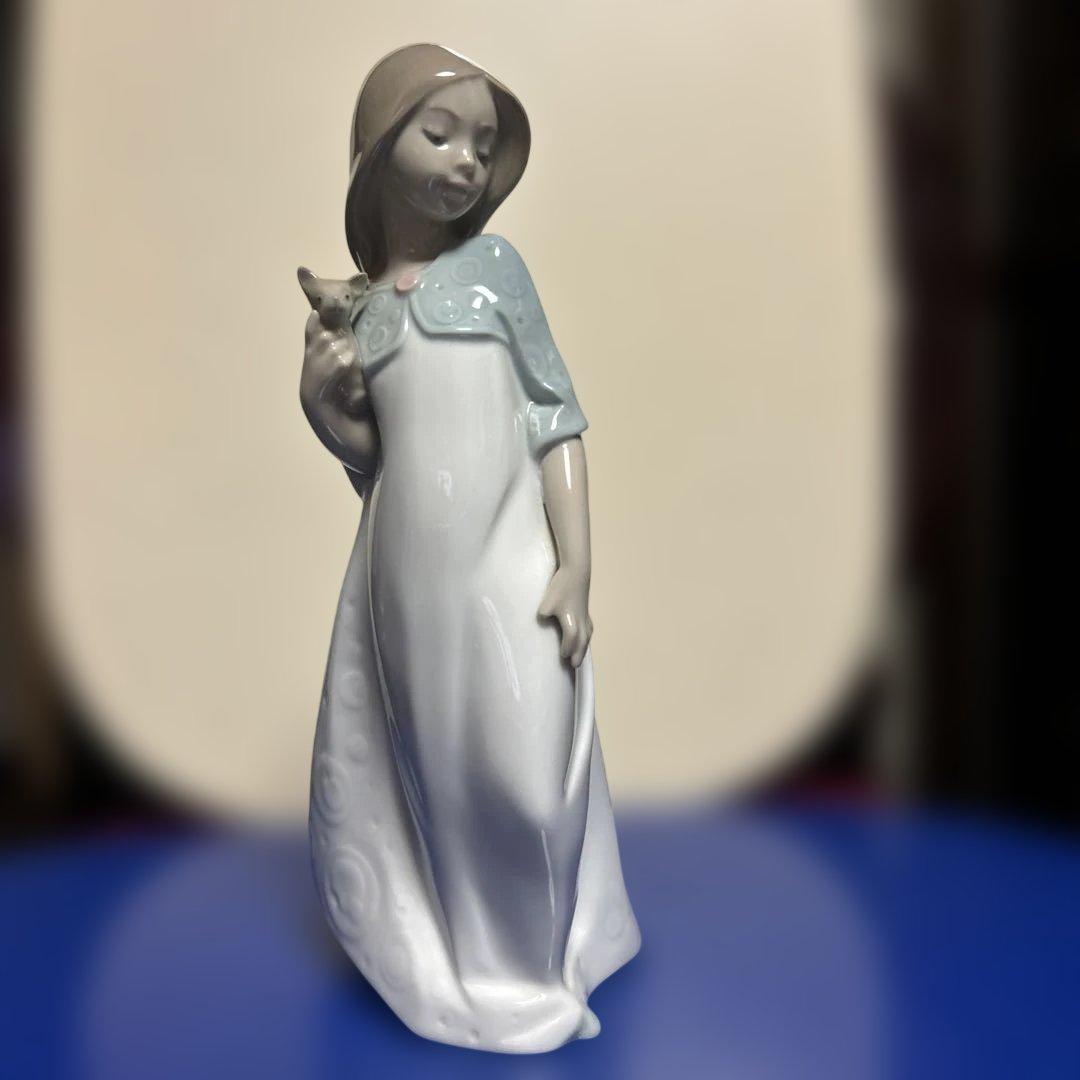 美品　NAO陶器製少女像 青いショール 2セット　高さ22cm