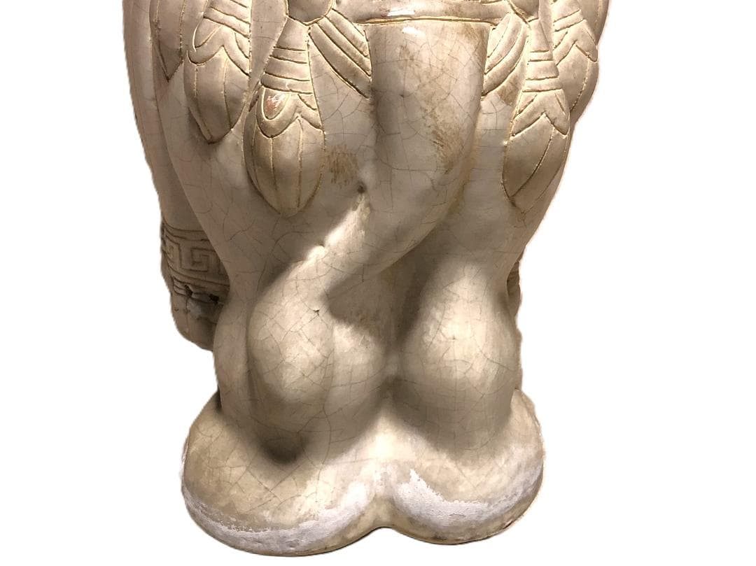 【 白釉象花台 】　アンティーク　吉祥蝙蝠文