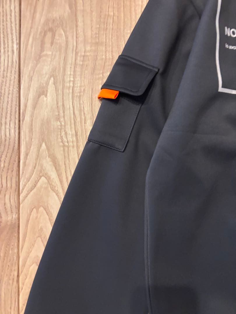 ラフロッグ　バックフレームロゴモックネックシャツ　グレー　新品