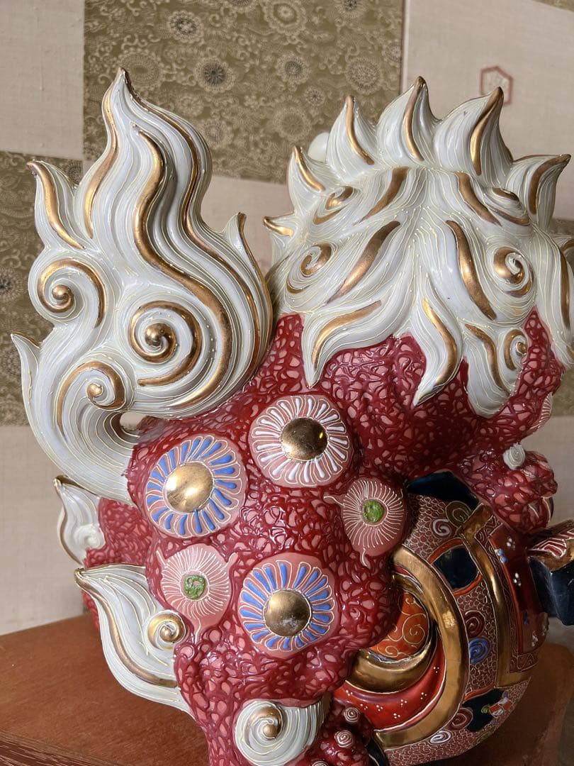 九谷焼　小槌乗り獅子 獅子 縁起物 置物 陶器 金彩 狛犬 魔除け 陶器