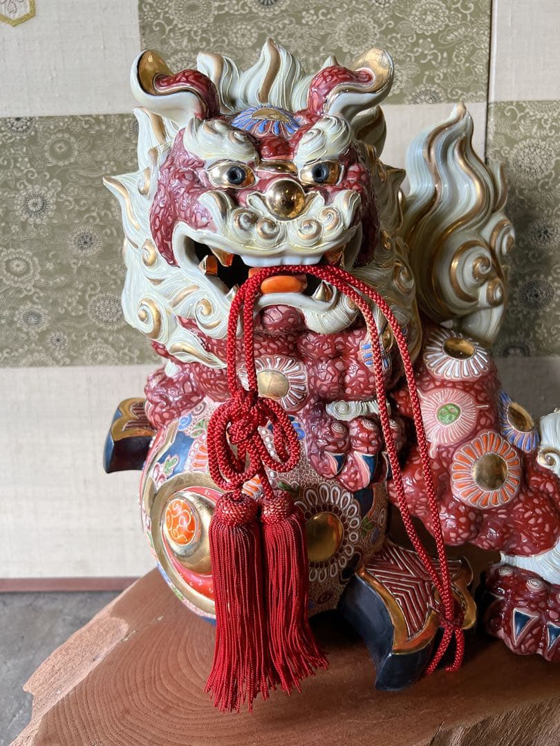 九谷焼　小槌乗り獅子 獅子 縁起物 置物 陶器 金彩 狛犬 魔除け 陶器