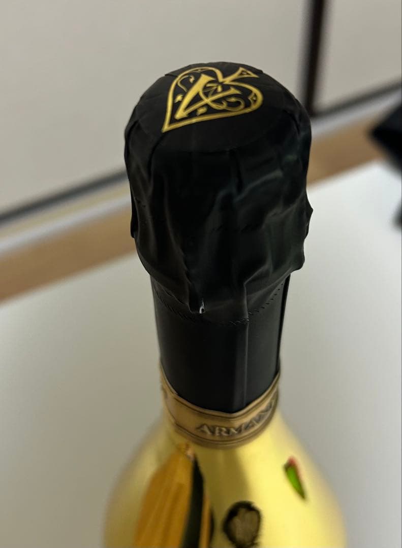 アルマンドゴールドシャンパン 専用ケースつき　未開封品1点