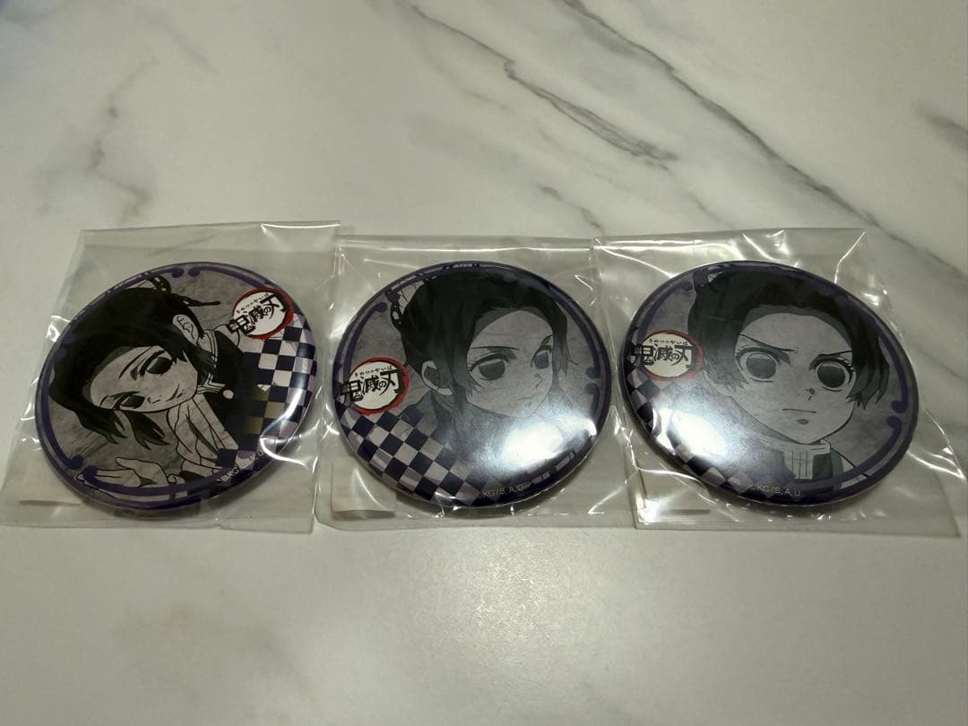鬼滅の刃 ダイニング お楽しみくじ 缶バッジ 胡蝶しのぶ 神崎アオイ5点セット