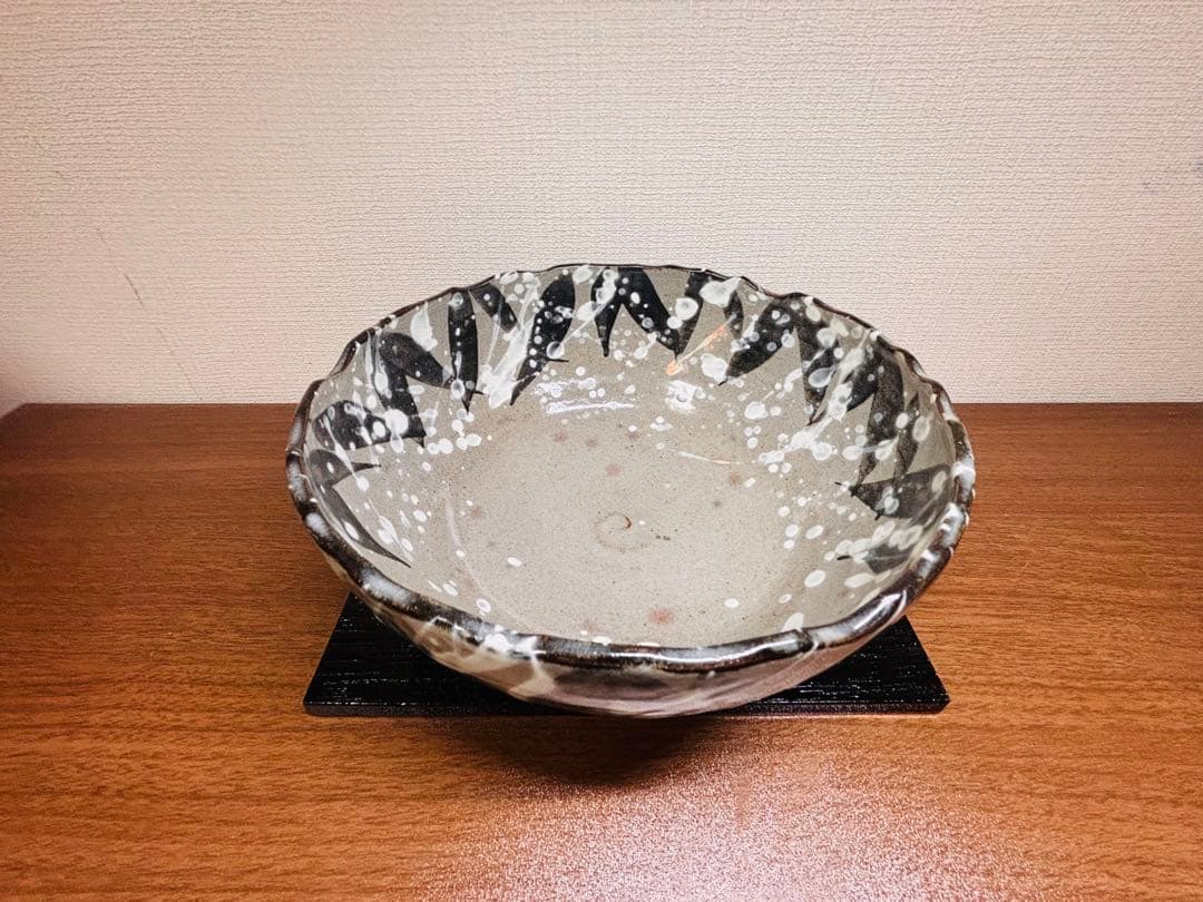新品　清水焼　黒と白の陶器製鉢