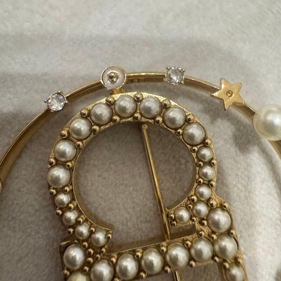 Dior CDクリスチャンディオール ロゴ パール 2022年 ブローチ