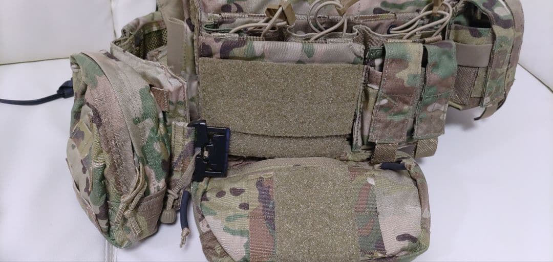 【実物】LBT-6094A-QRC-V2 マルチカム プレートキャリア ポーチ