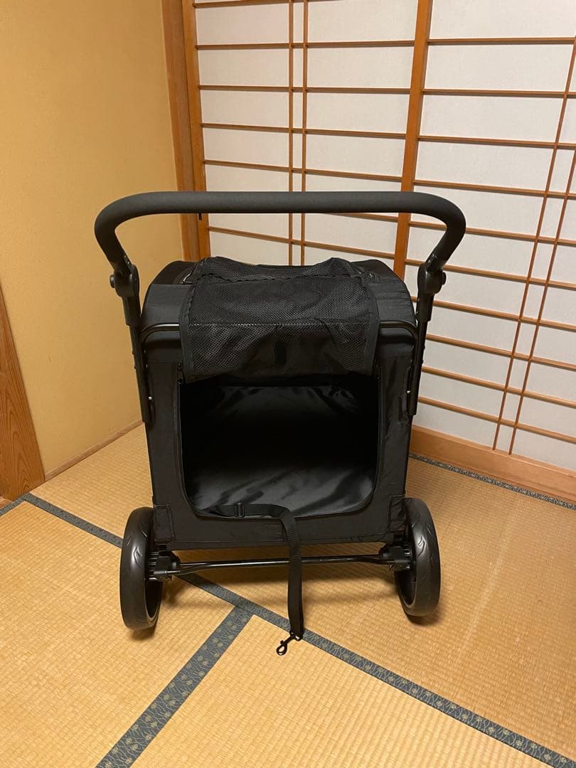 ペットカート メッシュ窓付き　ブラック