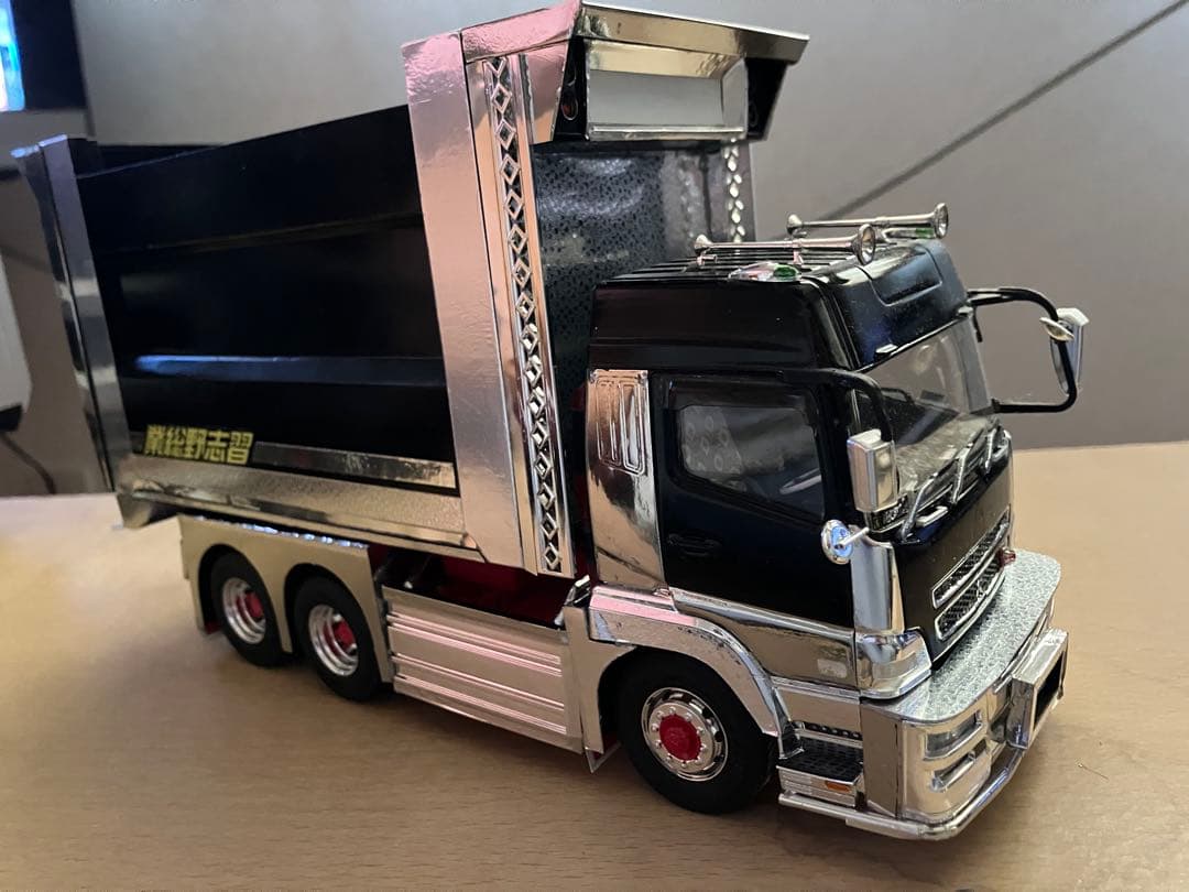 デコトラダンプ、スパグレ、デカ箱ダンプ、プラモデル1／32完成品