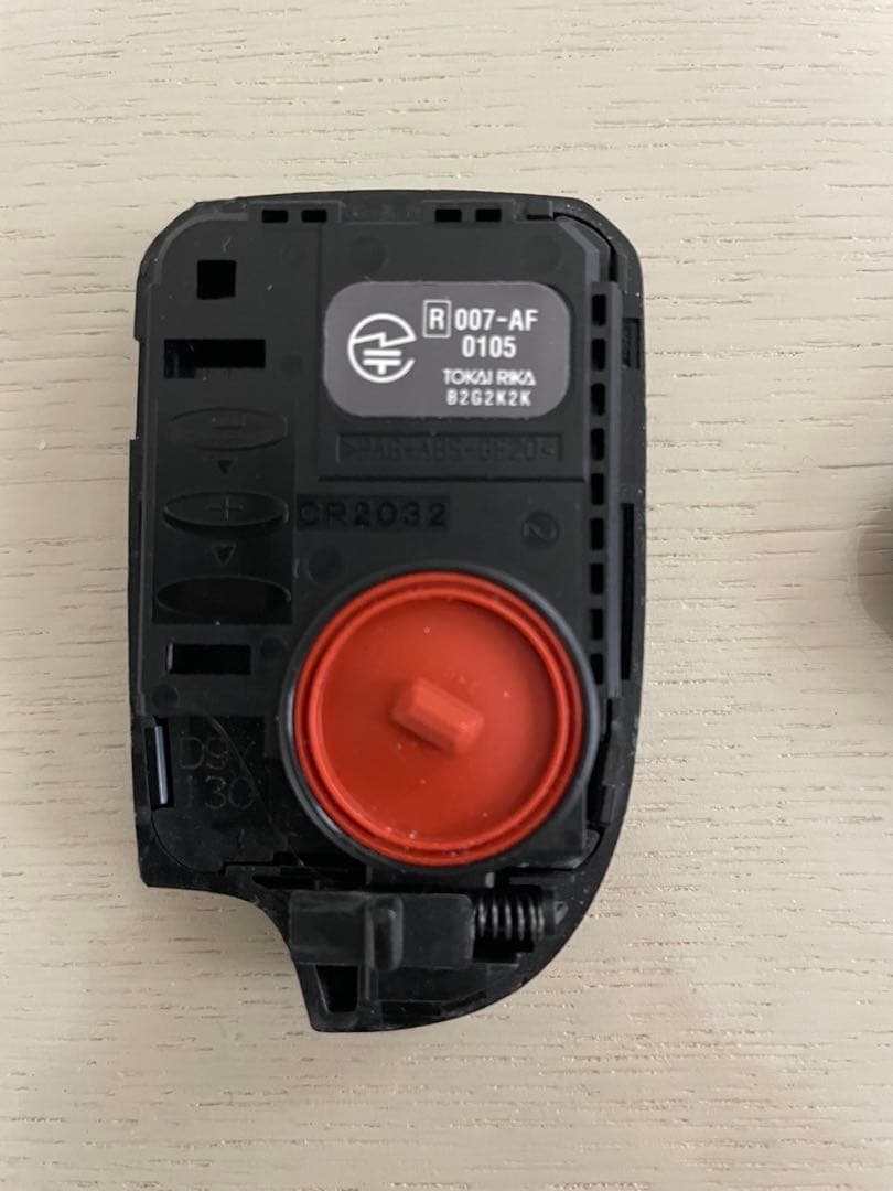 トヨタ 200系ハイエース　純正スマートキー