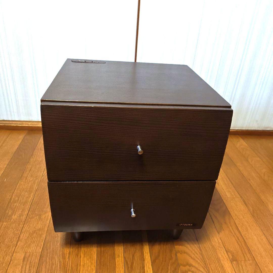 【美品】大塚家具 コンセント付きサイドテーブル／ナイトテーブル