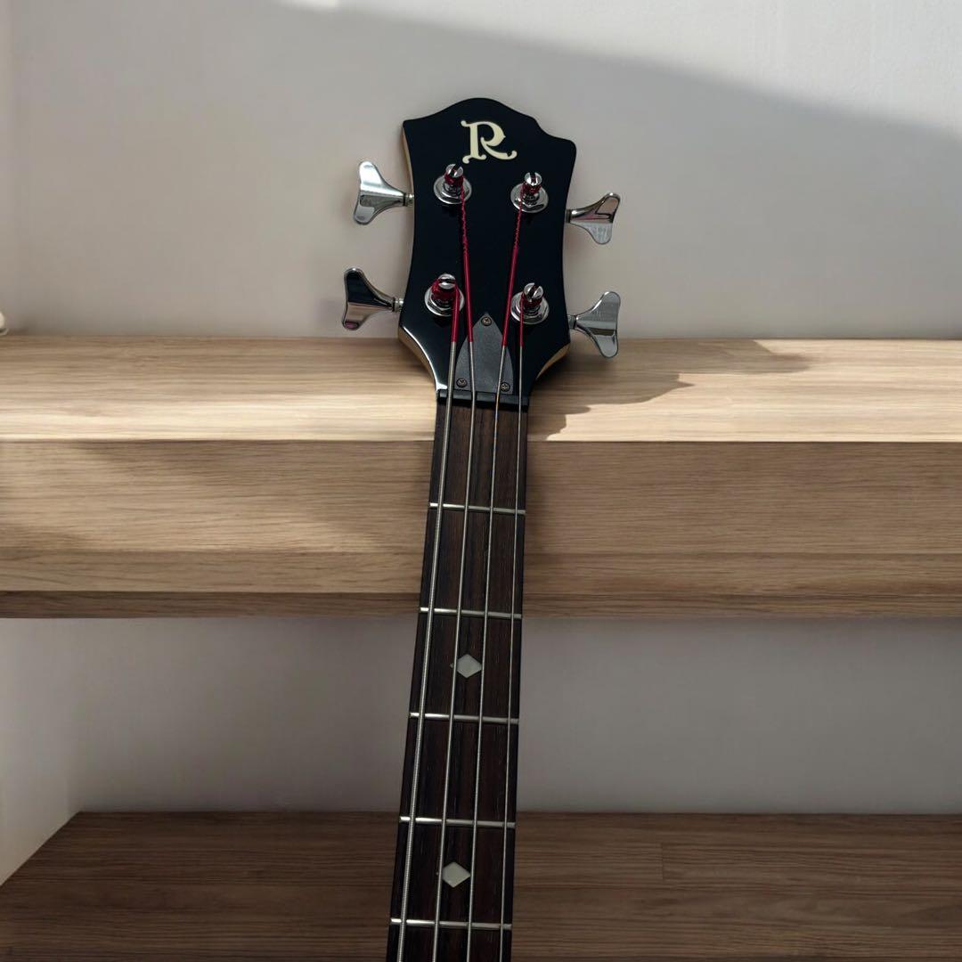 B.C. RICH MOCKING BIRD ピンクベース