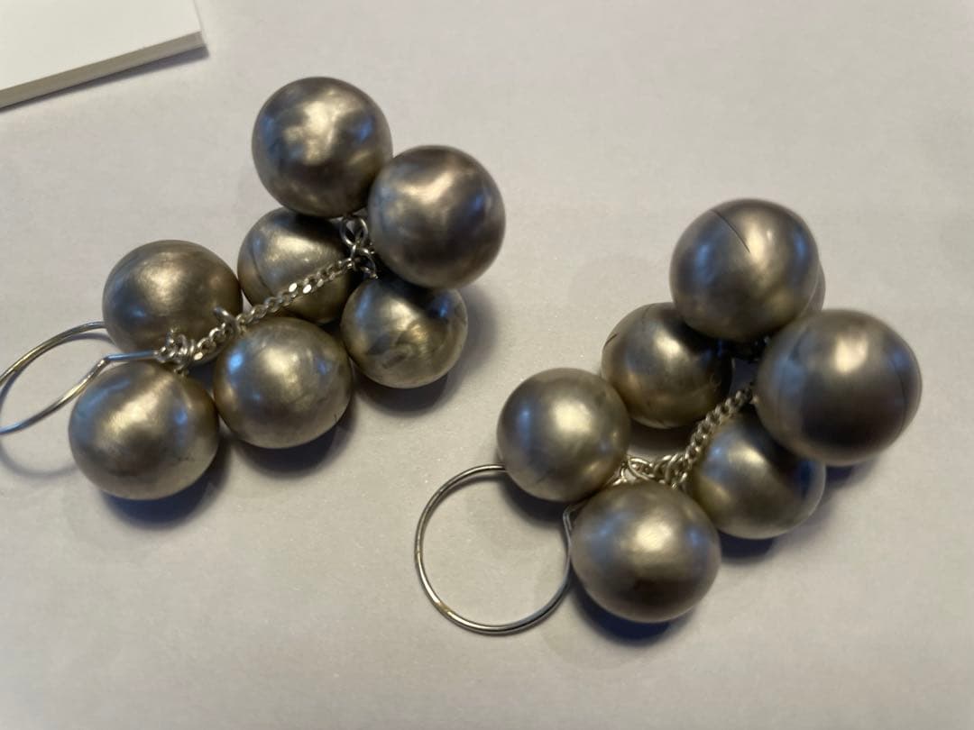 【8uede 】スウェード　シルバー、鈴のピアス　Cosuzu Earcuff