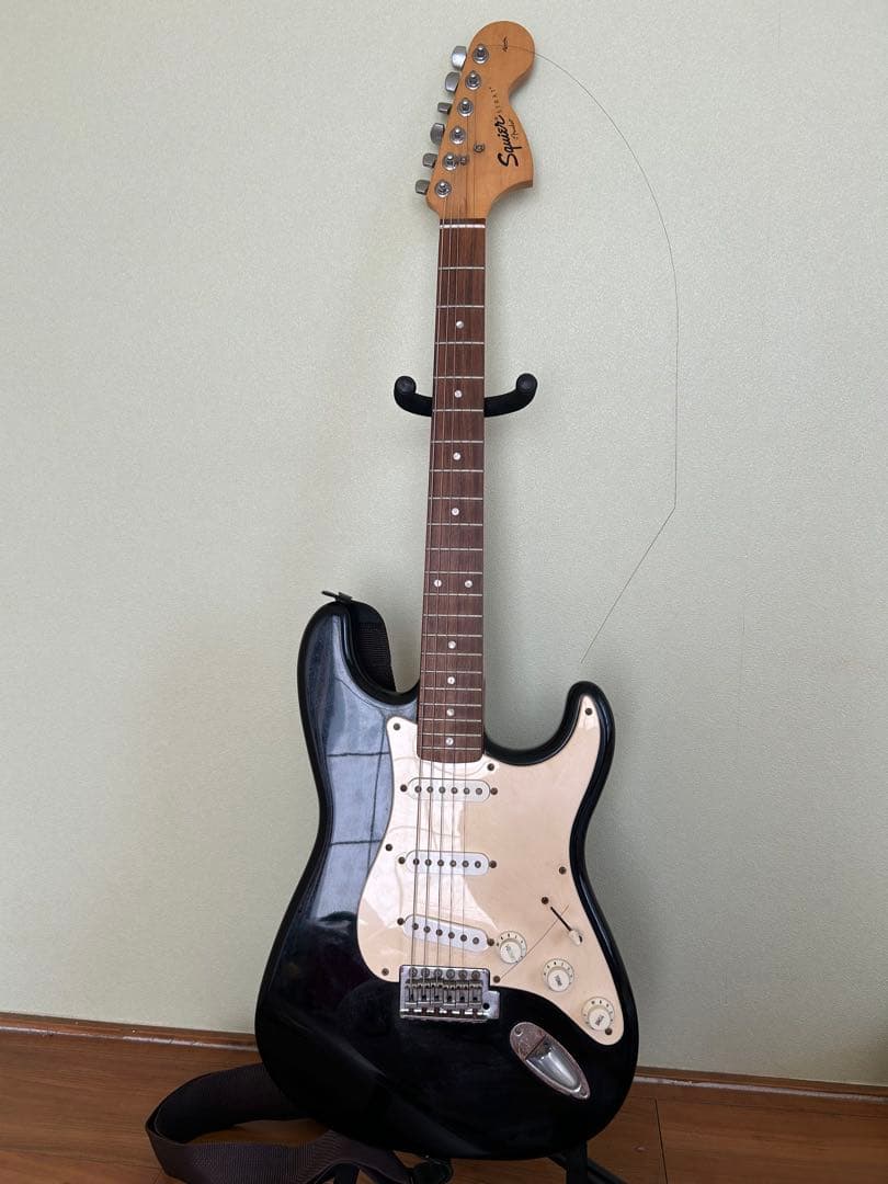 Squier ストラトキャスター ブラック 6弦
