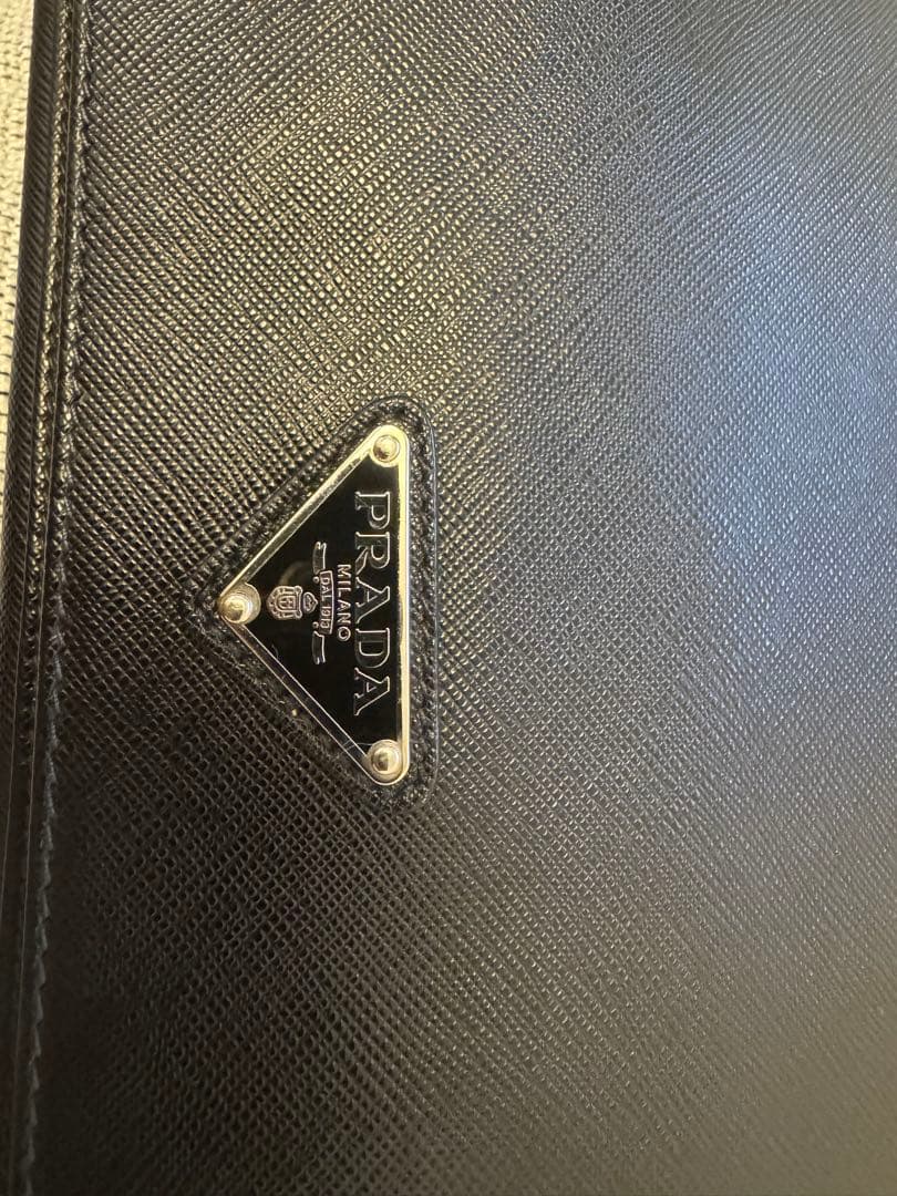 9*︎様 メルカリ市期間限定　美品✨プラダ　レザー ビジネスバッグ 黒