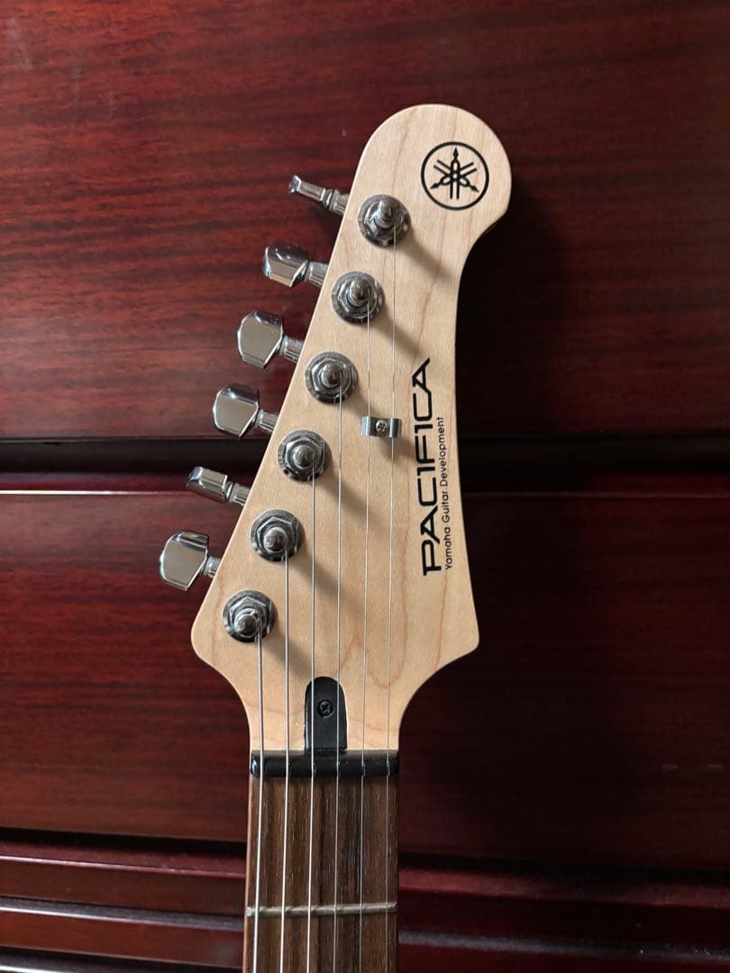 YAMAHA PACIFICA PAC112V パシフィカ