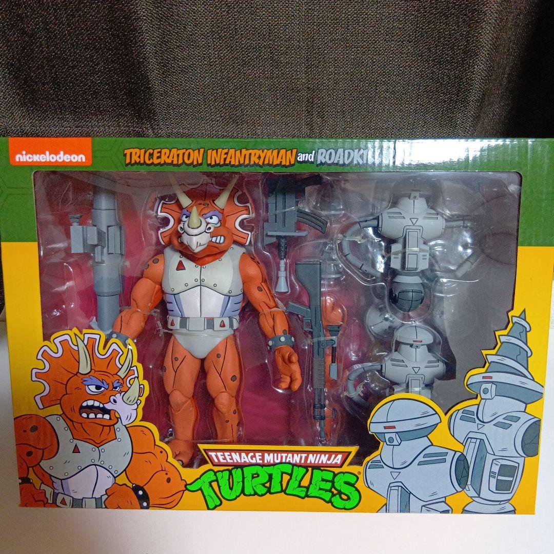 ネカ　ミュータントタートルズ トリケラトン・インファントリーマン ロードキル