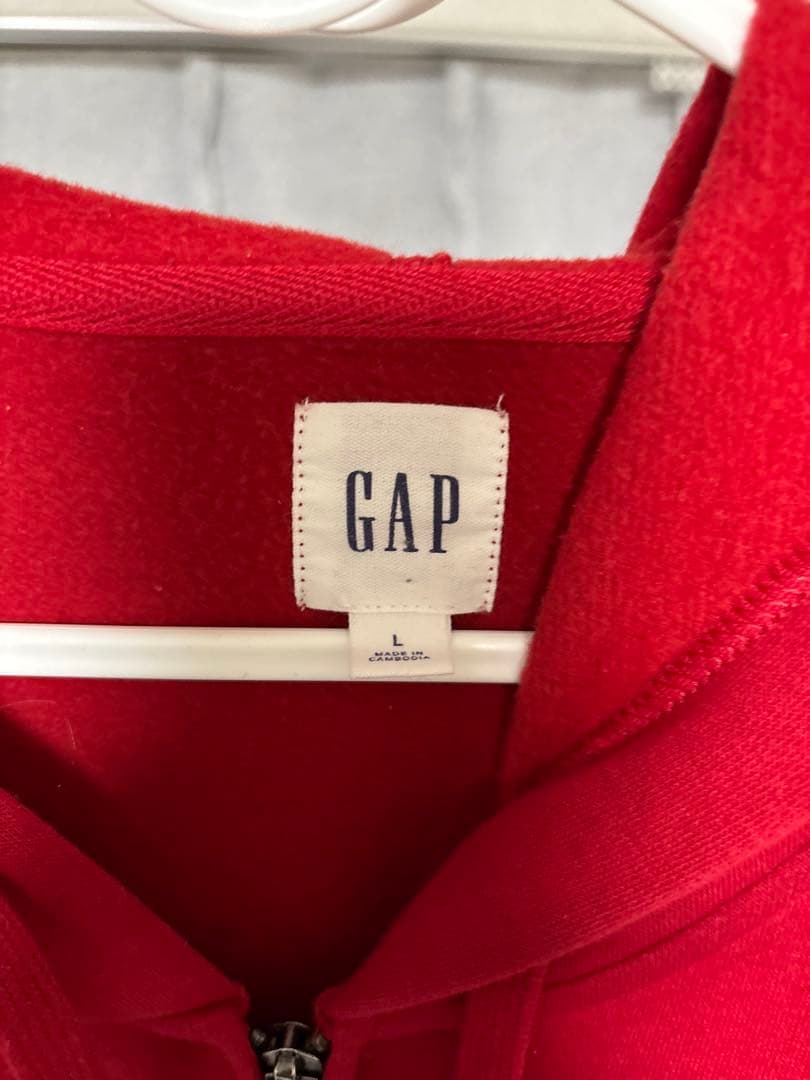 GAP 赤 フルジップパーカー Lサイズ　立花琴未着用