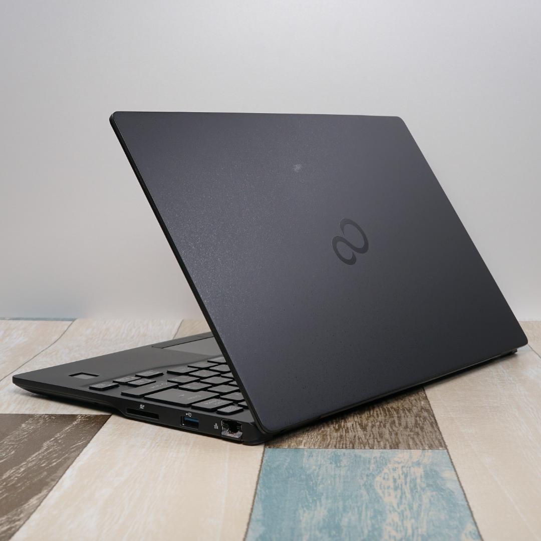 世界最軽量クラスの薄型コンパクトモバイル✨第１１世代コアｉ５に超高速ＳＳＤ搭載！