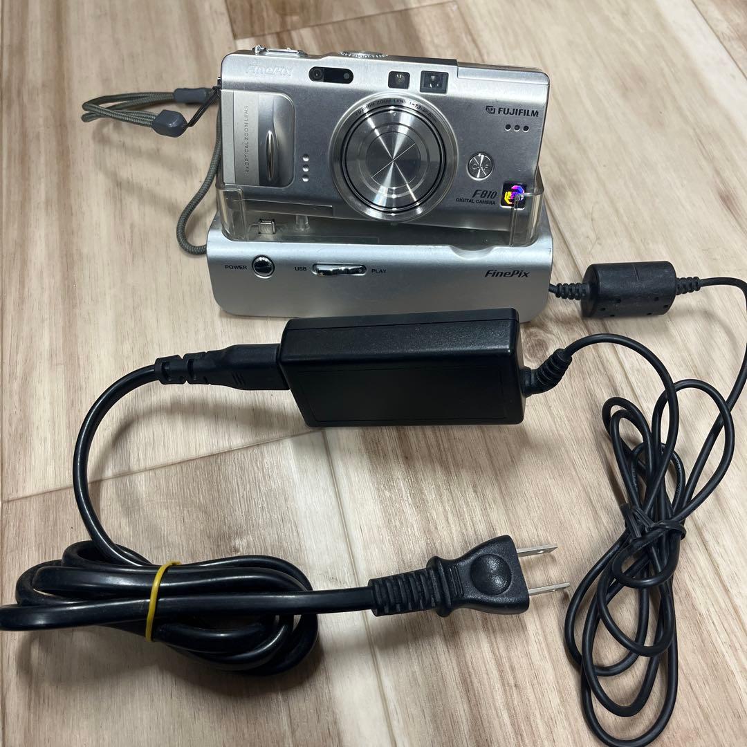 ジャンク品　FUJIFILM デジタルカメラ　F810 FinePIx