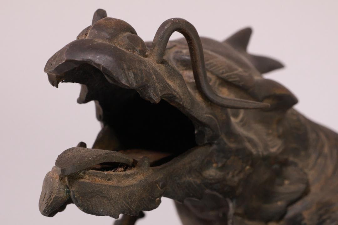 古美術品　時代　古銅　麒麟形香炉　高29.5㎝　神獣 置物 金属工芸 BJ164