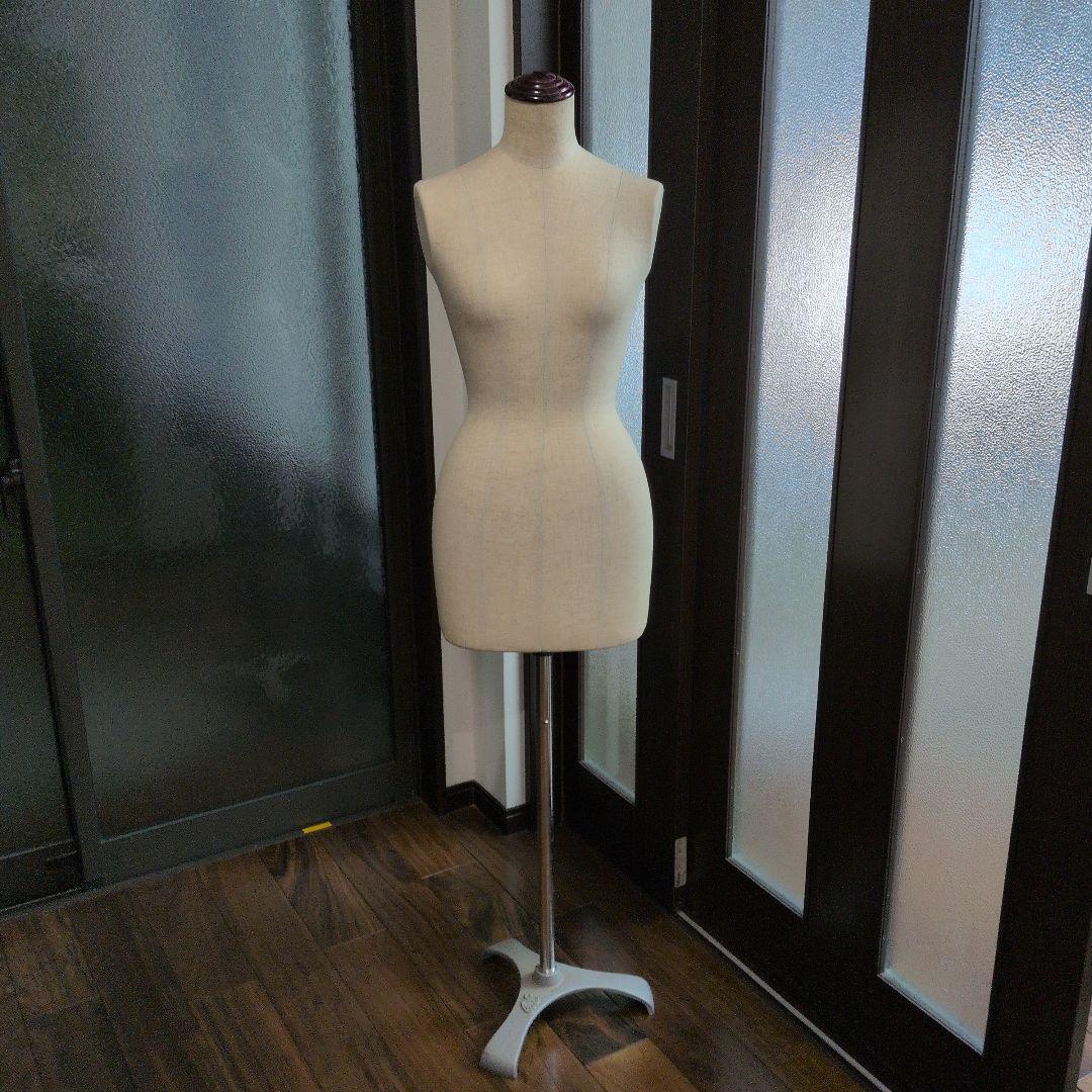 中型ベージュファブリックマネキン