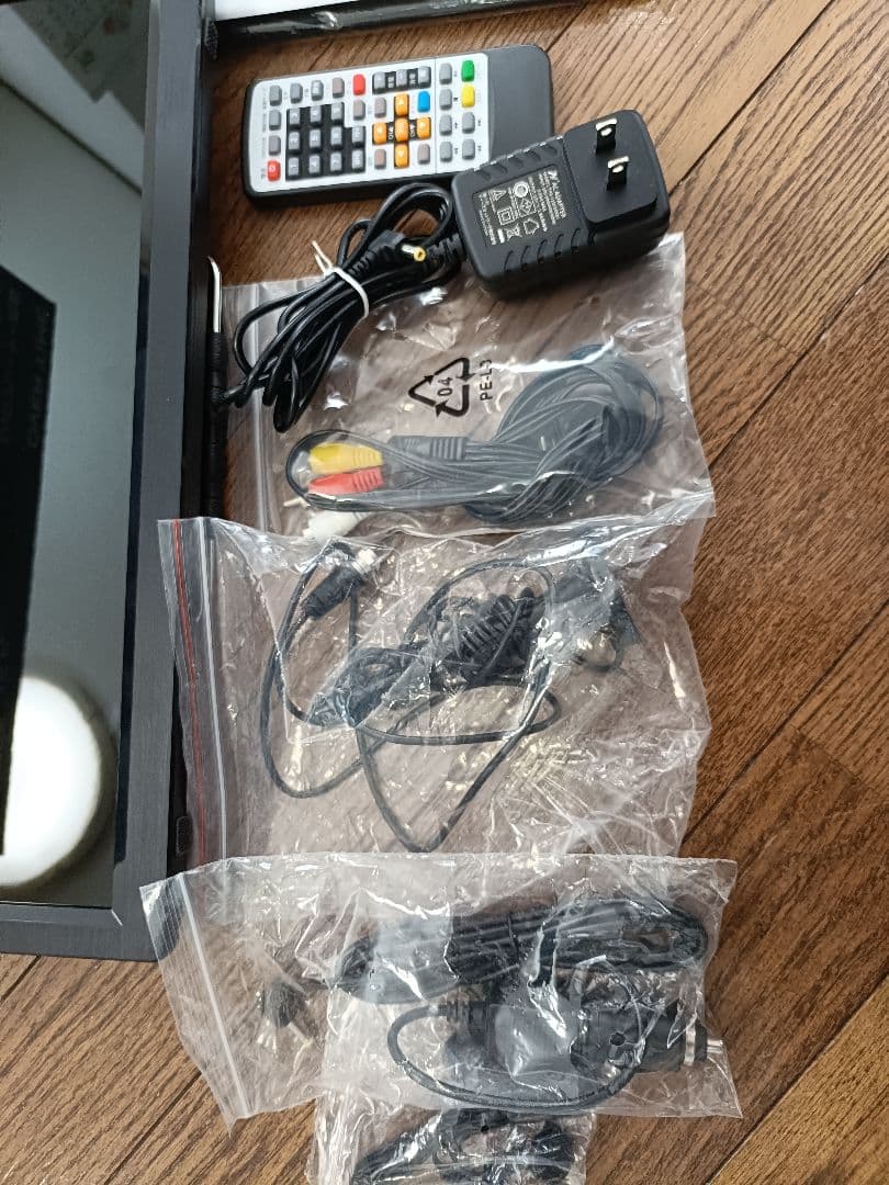 OVER TIME 15.6インチ ポータブルテレビ　DVD