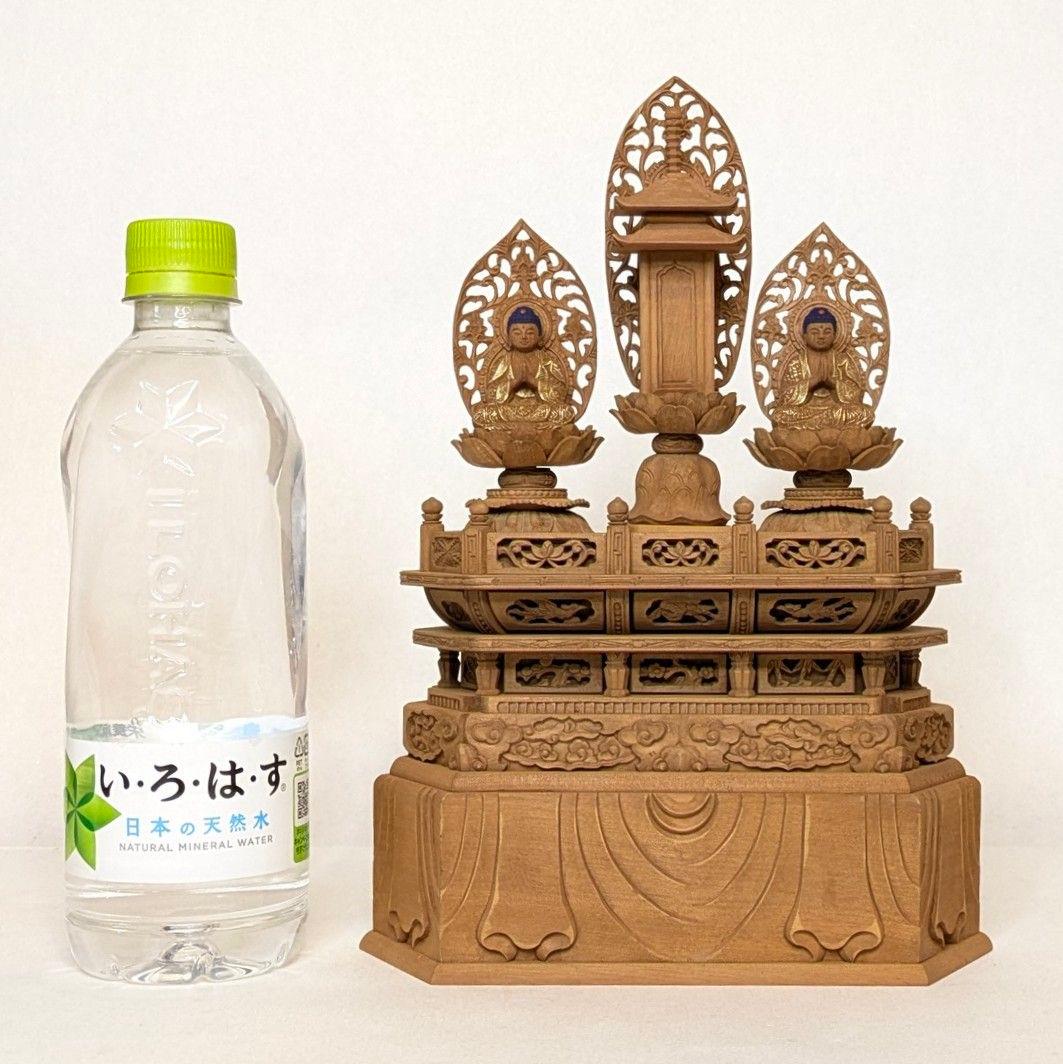【フォロー割・新品】 三宝尊　金泥　紅檀　上彫り　総高さ約26cm　日蓮宗