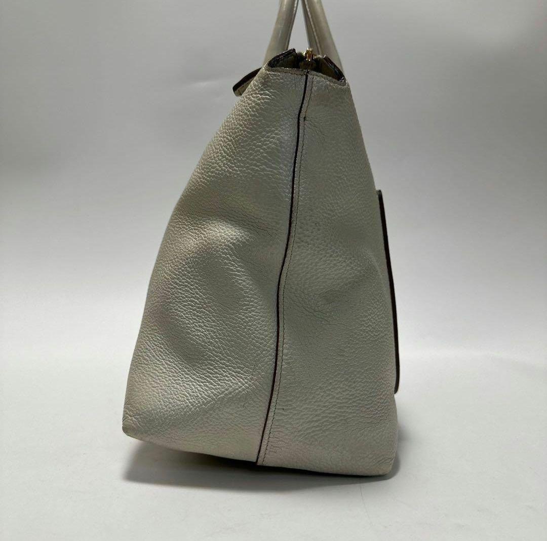 プラダ　ロゴ金具　ヴィッテロ　レザー　シボ革　2wayショルダーバッグ.