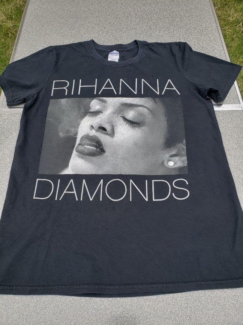 K*2様 RIHANNA　ワールドツアー　Tシャツ　2013 リアーナ　古着　レ