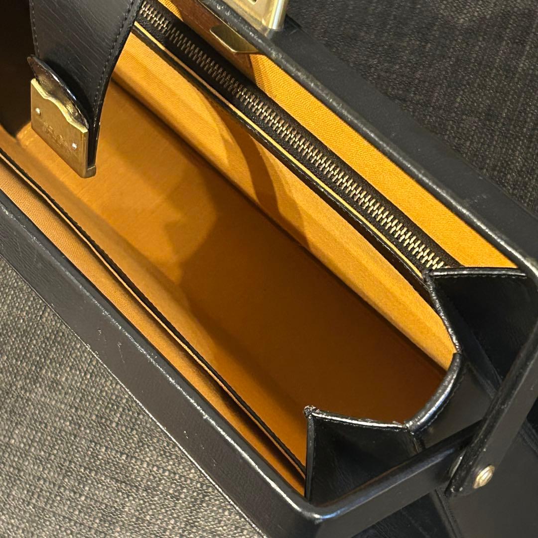 レザー ビジネスブリーフケース 黒