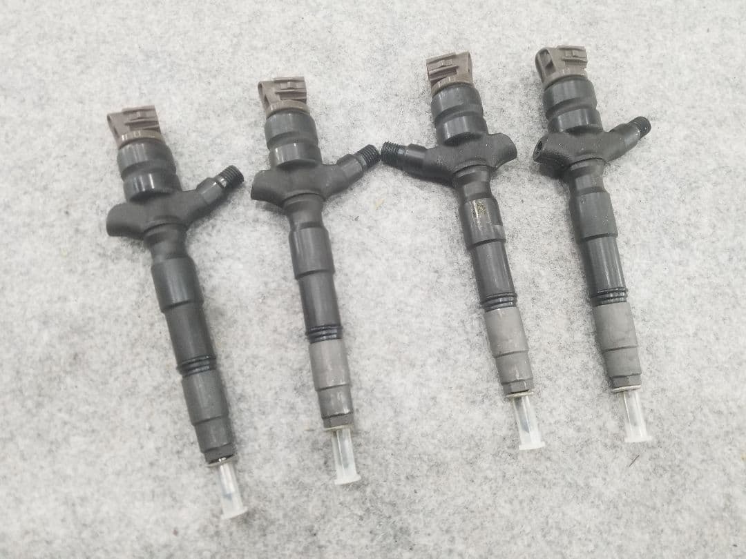 トヨタ インジェクター 4本セット 23670-30440