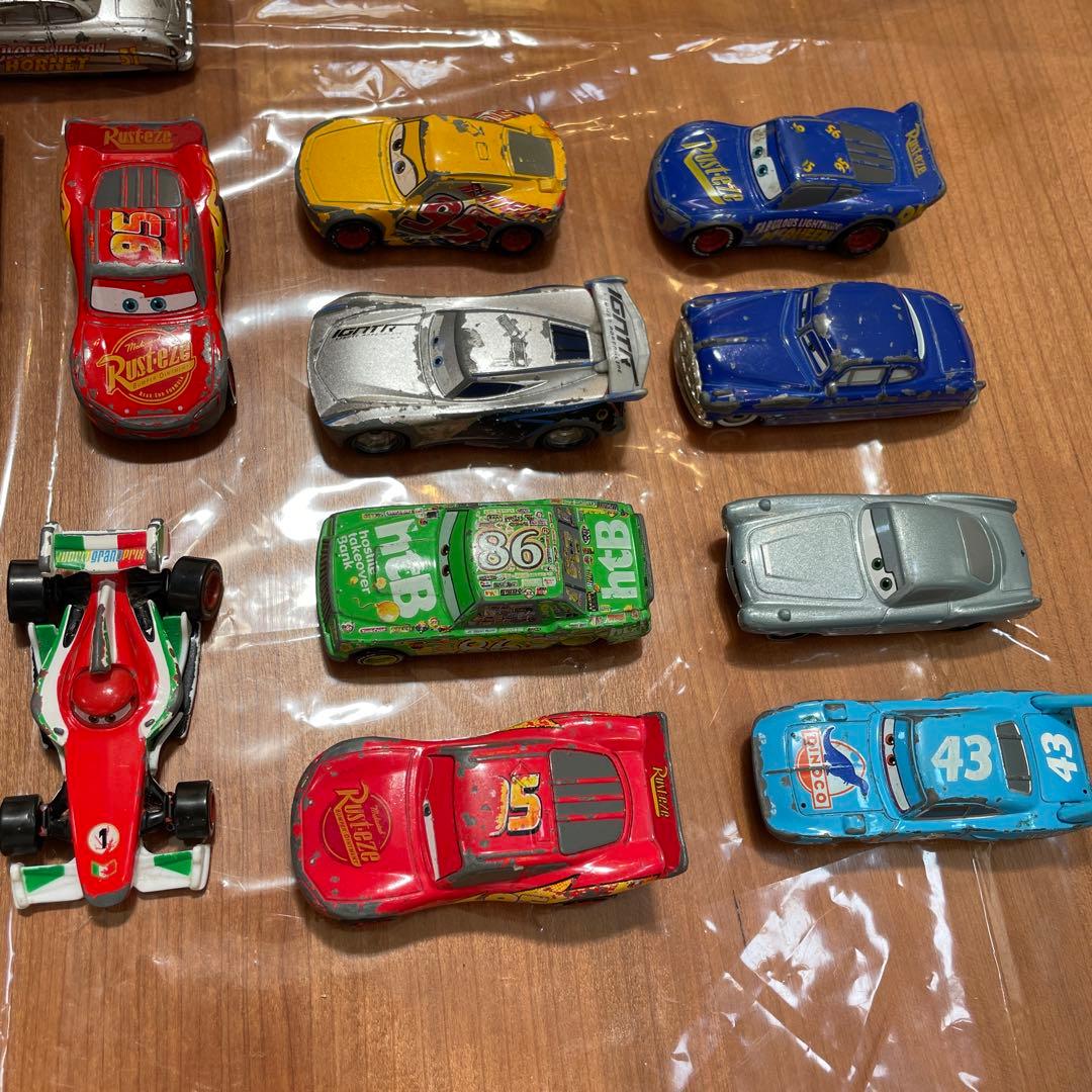まとめ売り　カーズトミカ28台　箱あり　フィンマックミサイル　ホリー　ドック