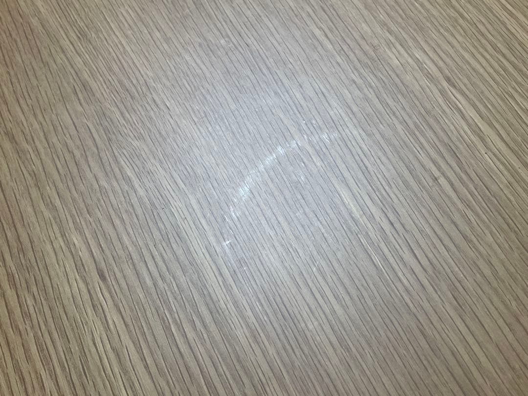 リビングでもダイニングでもつかえるテーブル・２・オーク材