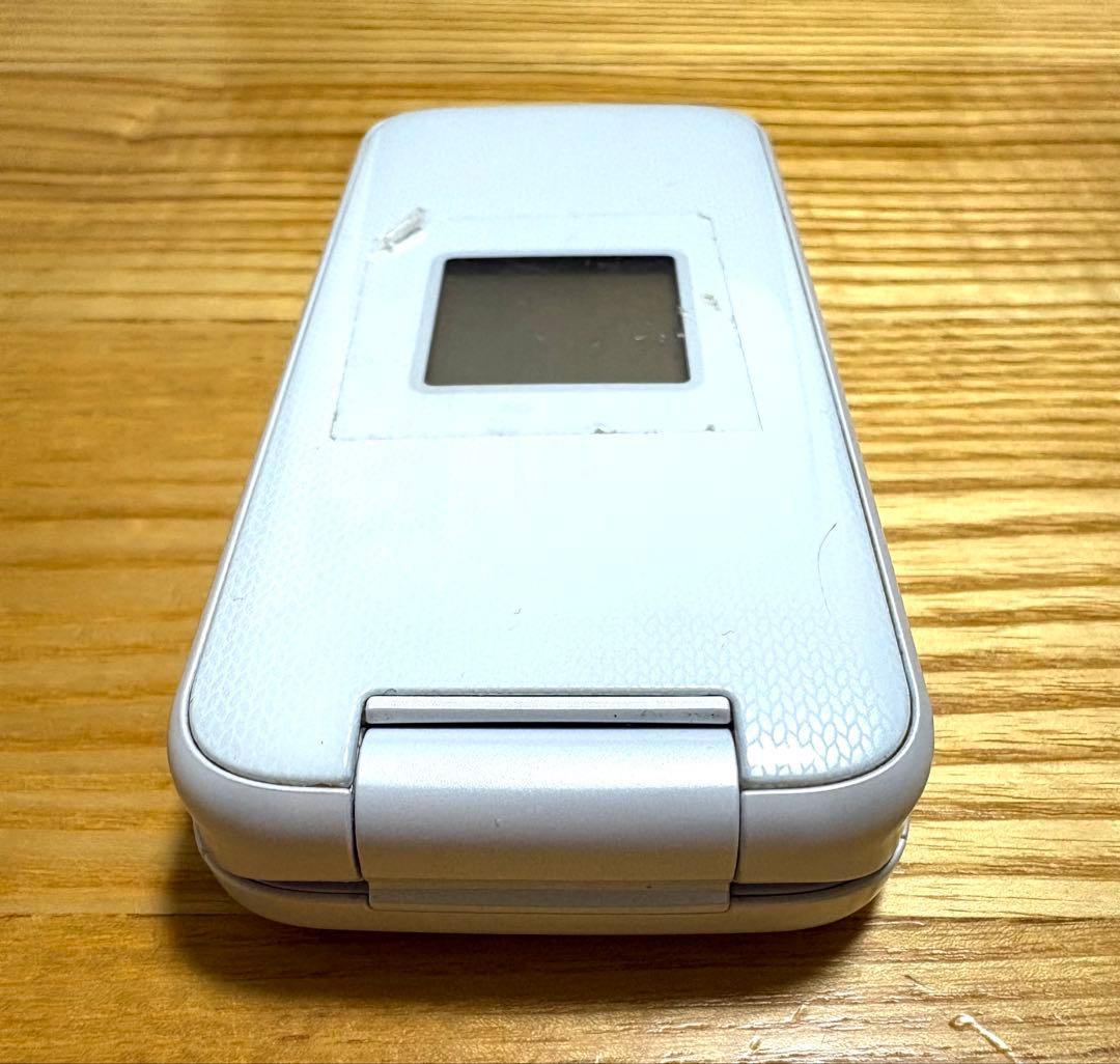 docomo F-01Mホワイト 折りたたみ式