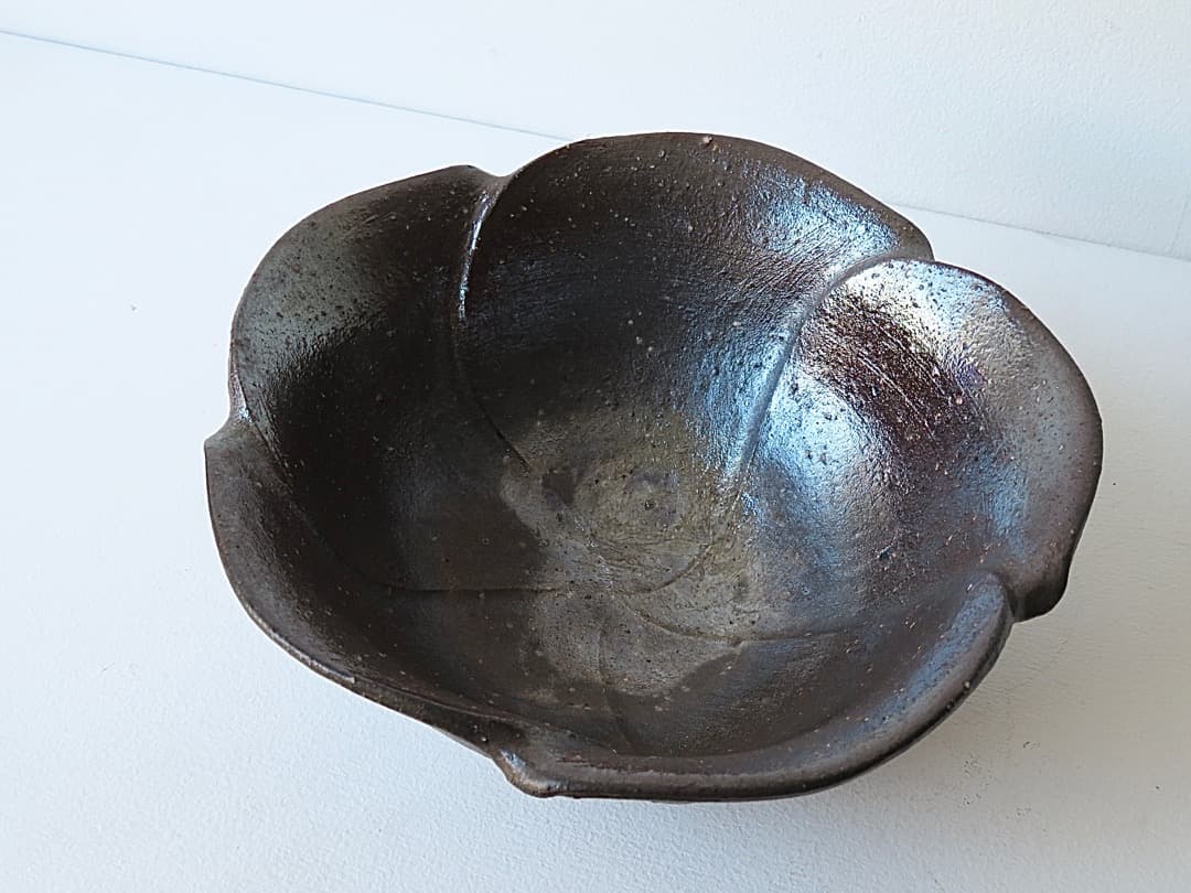 【値下中】青娥窯　松元洋一作10　『南蛮銀彩火襷輪花菓子鉢』　穴窯焼成