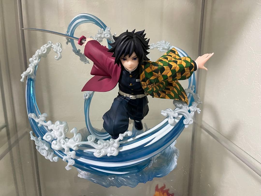 冨岡義勇 1/8スケールフィギュア